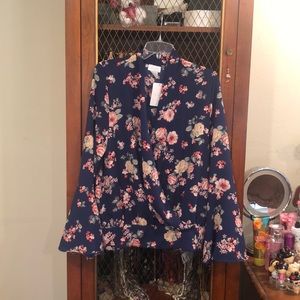 Bellino floral wrap top